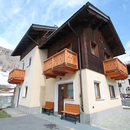 Ferienhaus Stunning In Near Lift Livigno