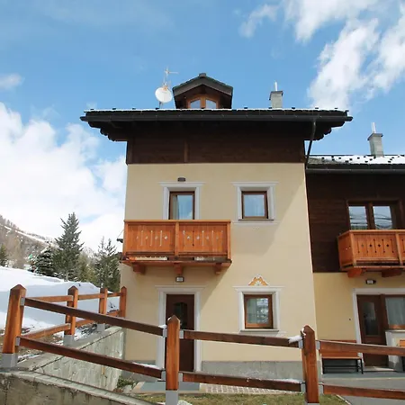Holiday home Stunning In Near Lift